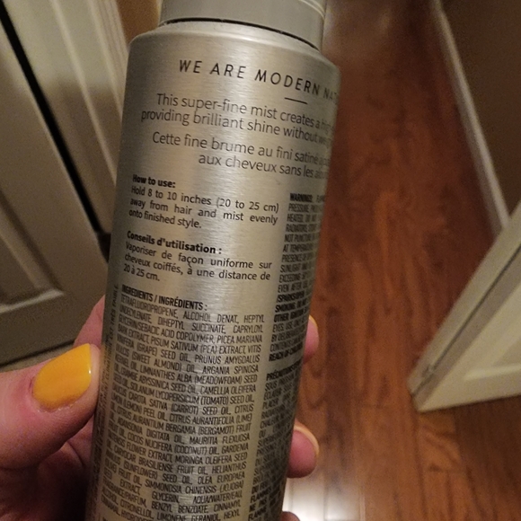 Monat Glossy Shine Mist - Picture 2 of 3
